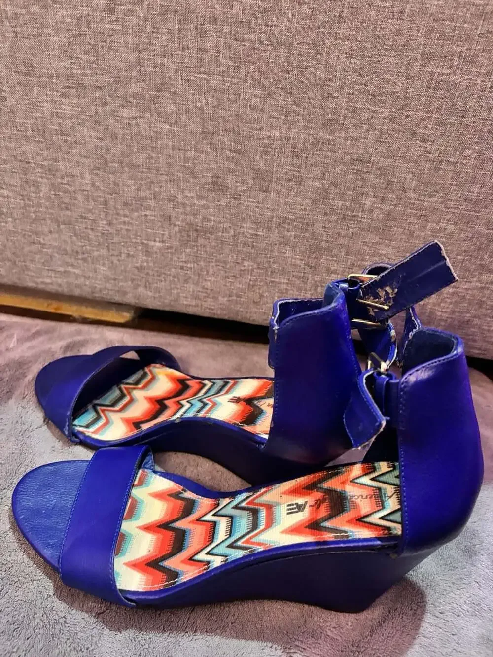 American Eagle Blue Ankle Strap Wedge Sandals With Aztec Print Insoles 9.5